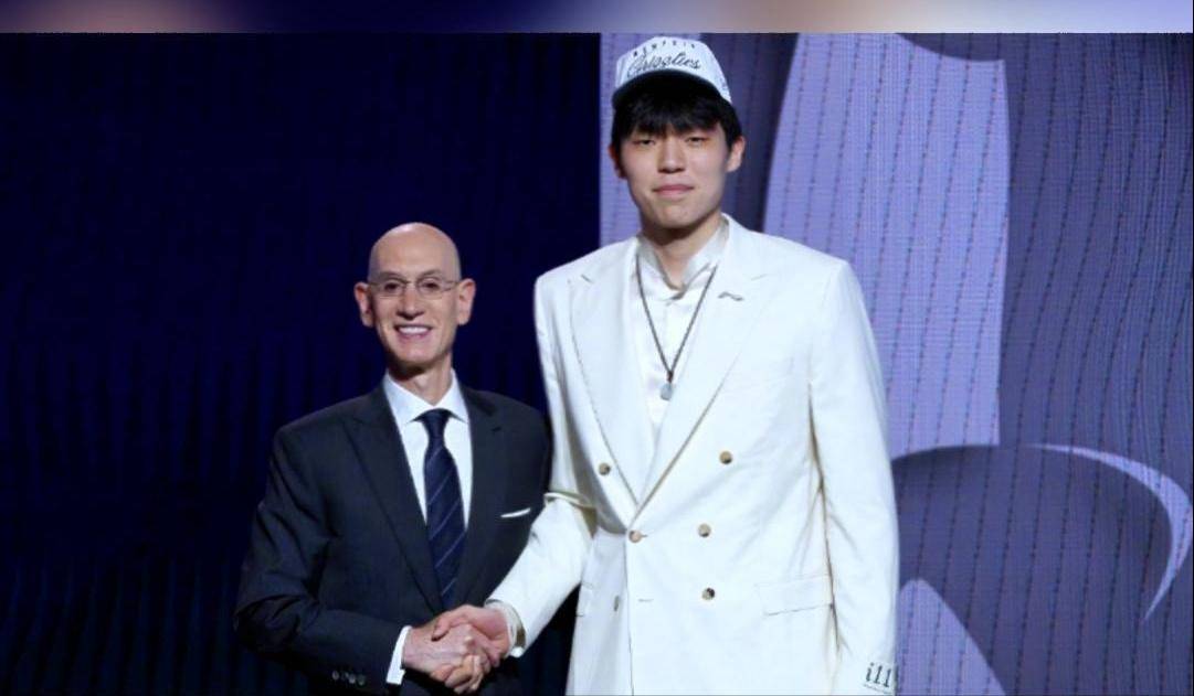 说杨瀚森使, 然而