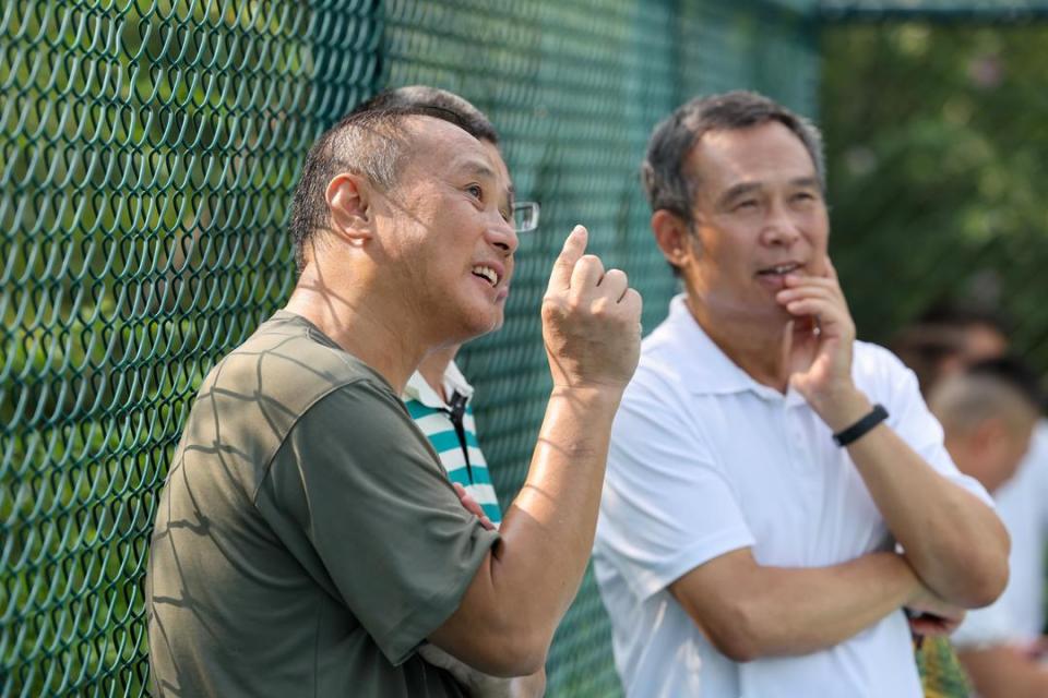 员表示, 与魅力, UCtLj