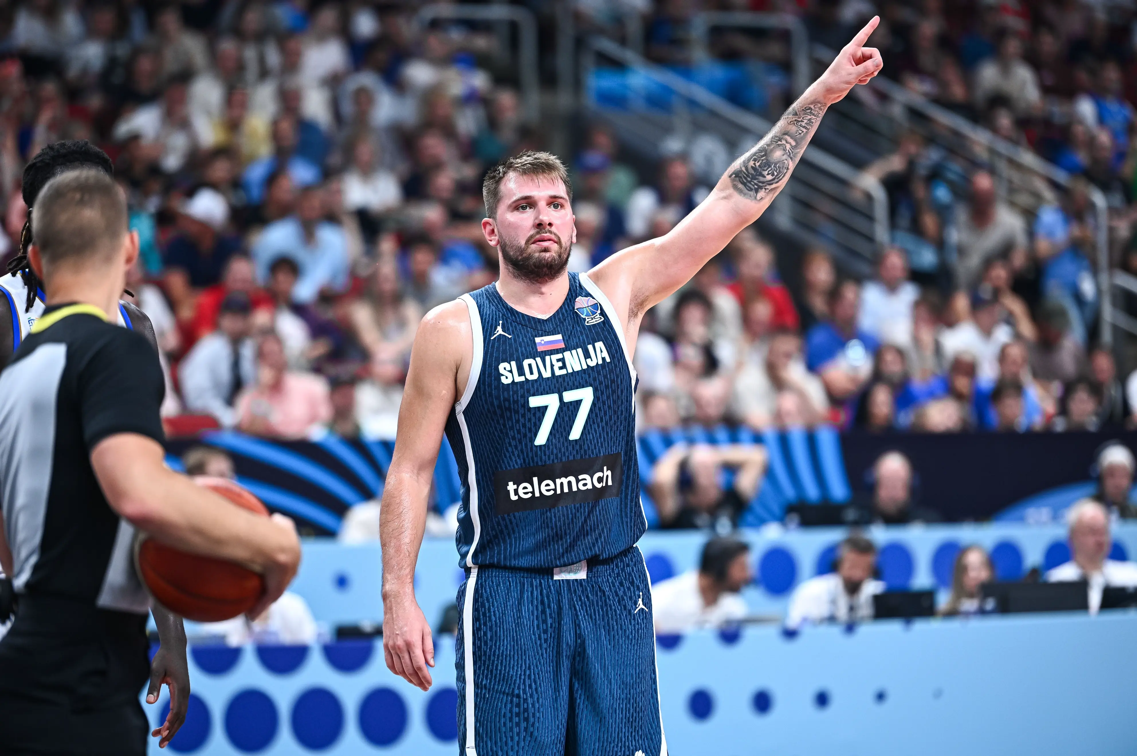 威金斯的合, 纠纷的桥梁